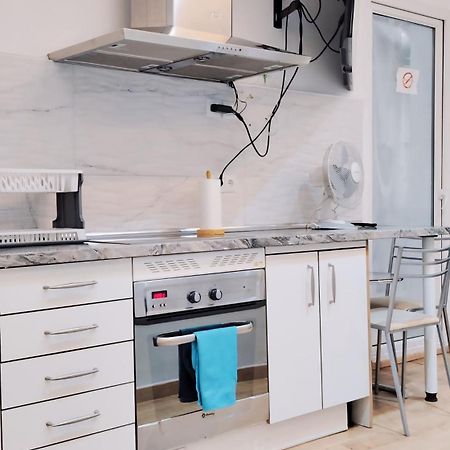 Centrico Apartamento Con Patio Madrid Kültér fotó