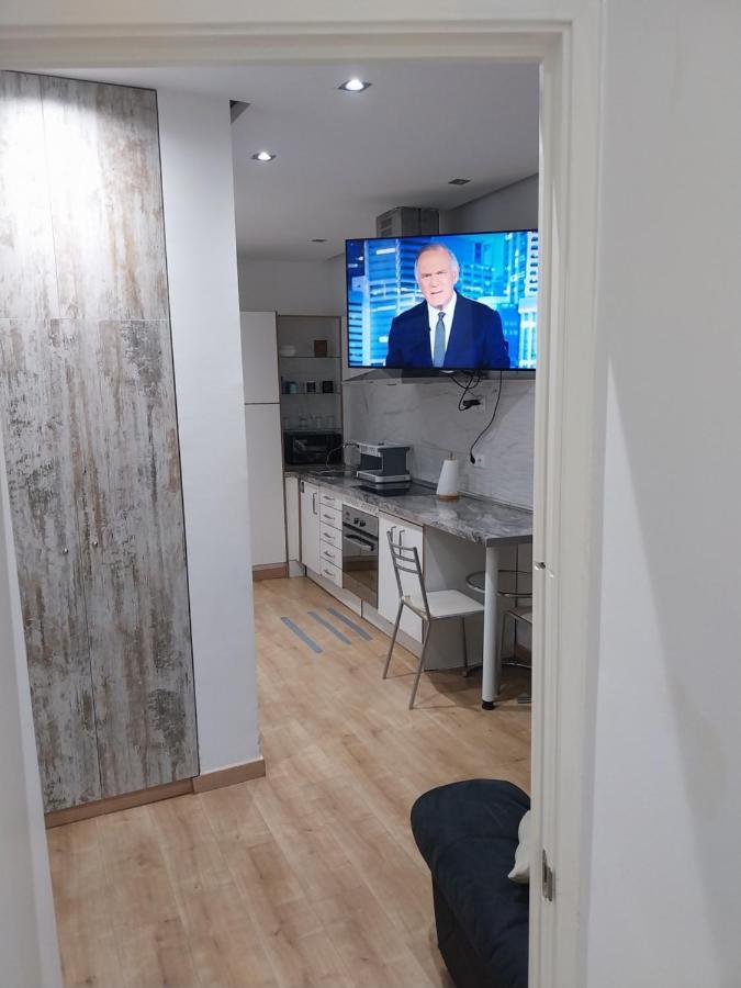Centrico Apartamento Con Patio Madrid Kültér fotó