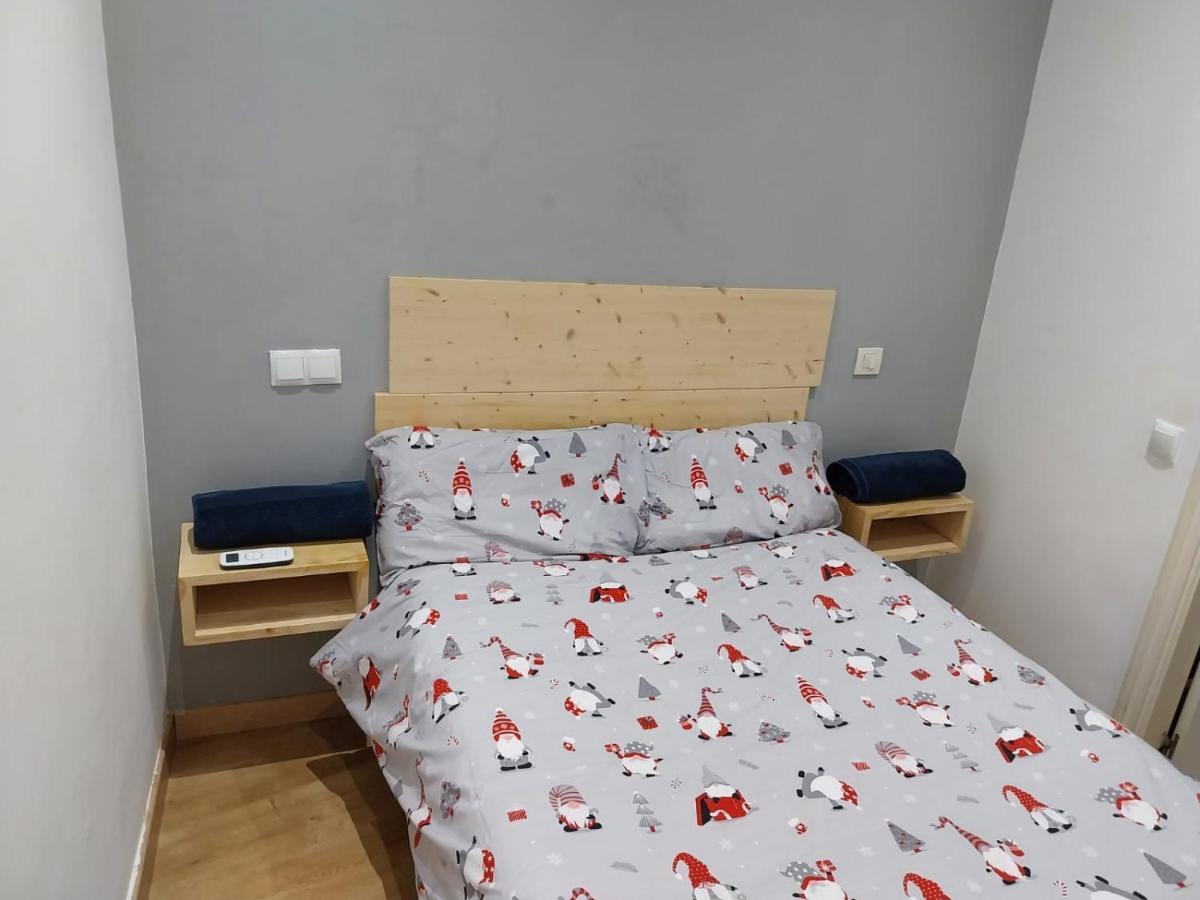 Centrico Apartamento Con Patio Madrid Kültér fotó