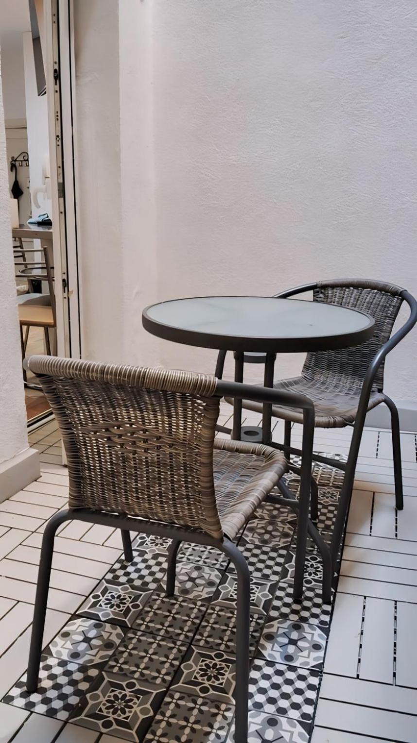 Centrico Apartamento Con Patio Madrid Kültér fotó